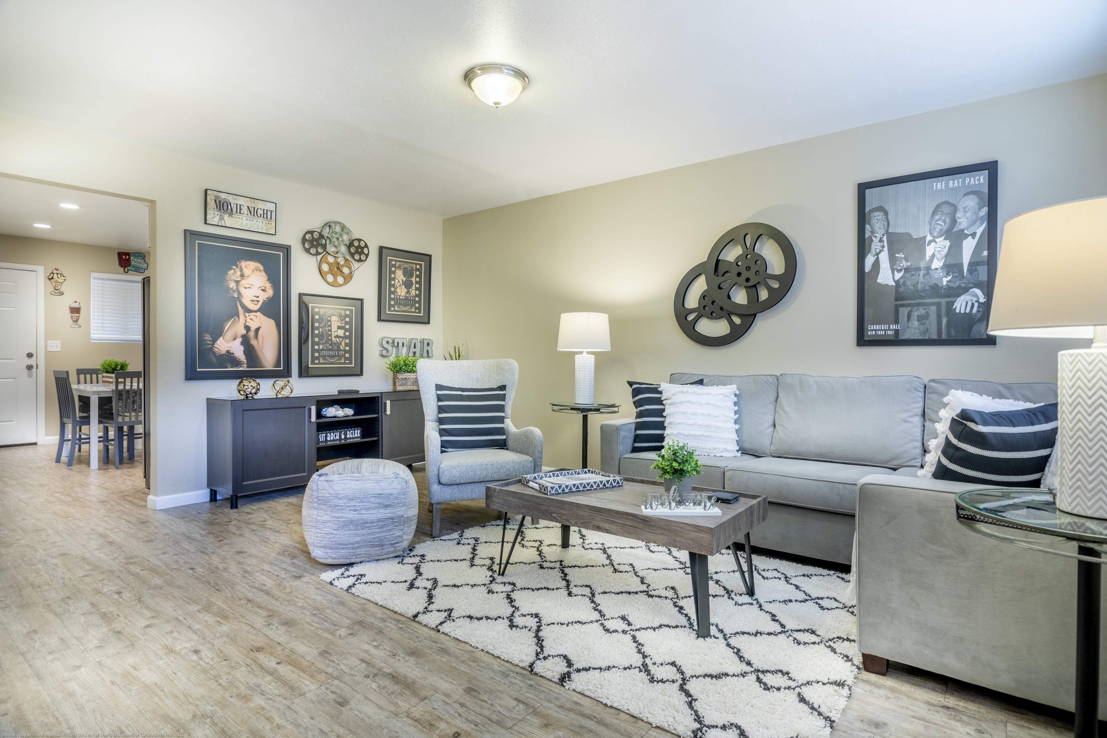 You Can Afford to Vacation Well, Discounted Rates, Hot Tub, Perfect Location!