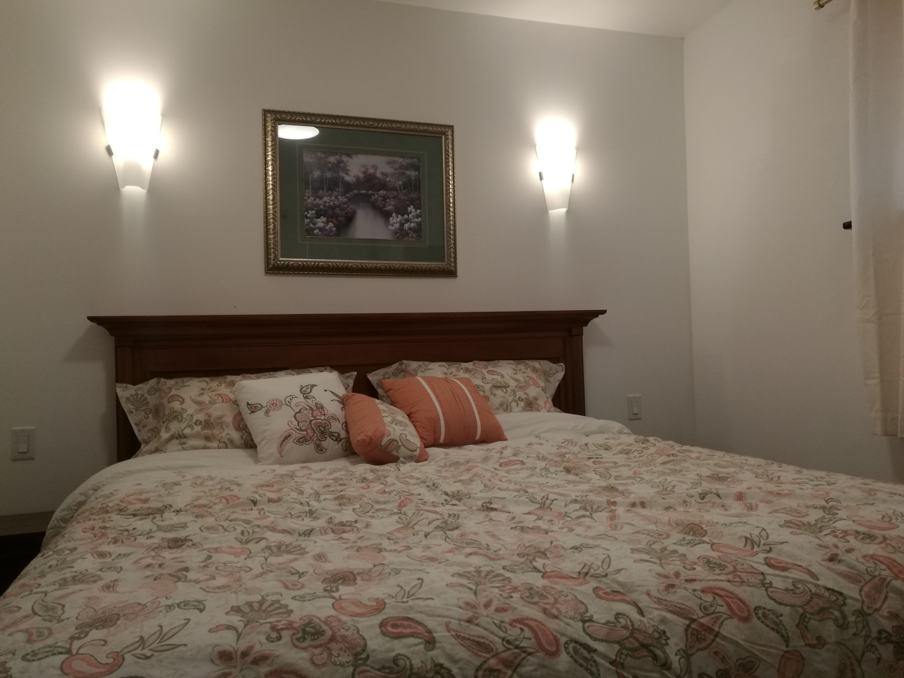 1 quarto, escrivaninha, ferros/tábuas de passar roupa, Wi-Fi de cortesia