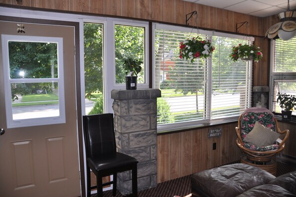 Interior - Ambassador B & B Guest Home (Stratford)