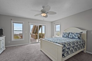 4 bedrooms, iron/ironing board, WiFi