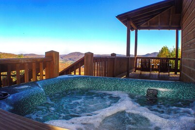 Soak Under the Stars: Hot Tub + Fall Foliage Views @ A Heavenly View