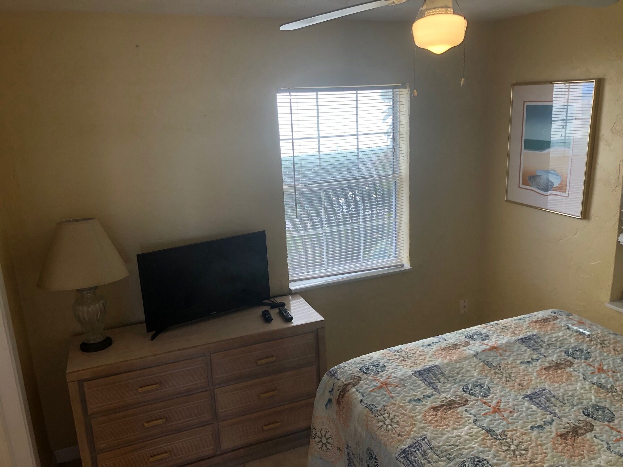 1bdr/1bath Beachside Apt, Steps from Door to Sand n Shore!