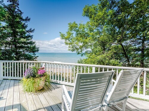 Tilava Home Michiganin rannalla yksityisellä rannalla! 