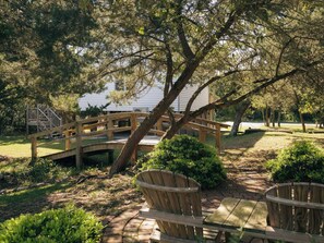 Property grounds - Myrtlewood: Dog friendly, island views from the rooftop lookout. (Ocracoke)