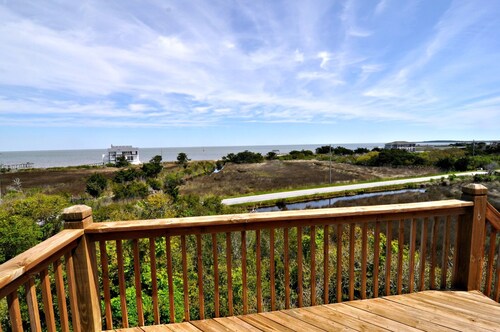 Buccaneer Queen:  Open reverse floor plan, marsh and sound views.