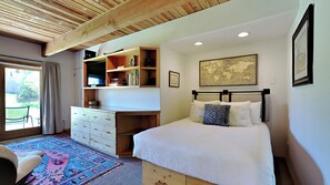 1 habitación, tabla de planchar con plancha, cuna de viaje y wifi