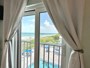 Interior - Reef Club 301 Condo on the beach (Indian Rocks Beach)