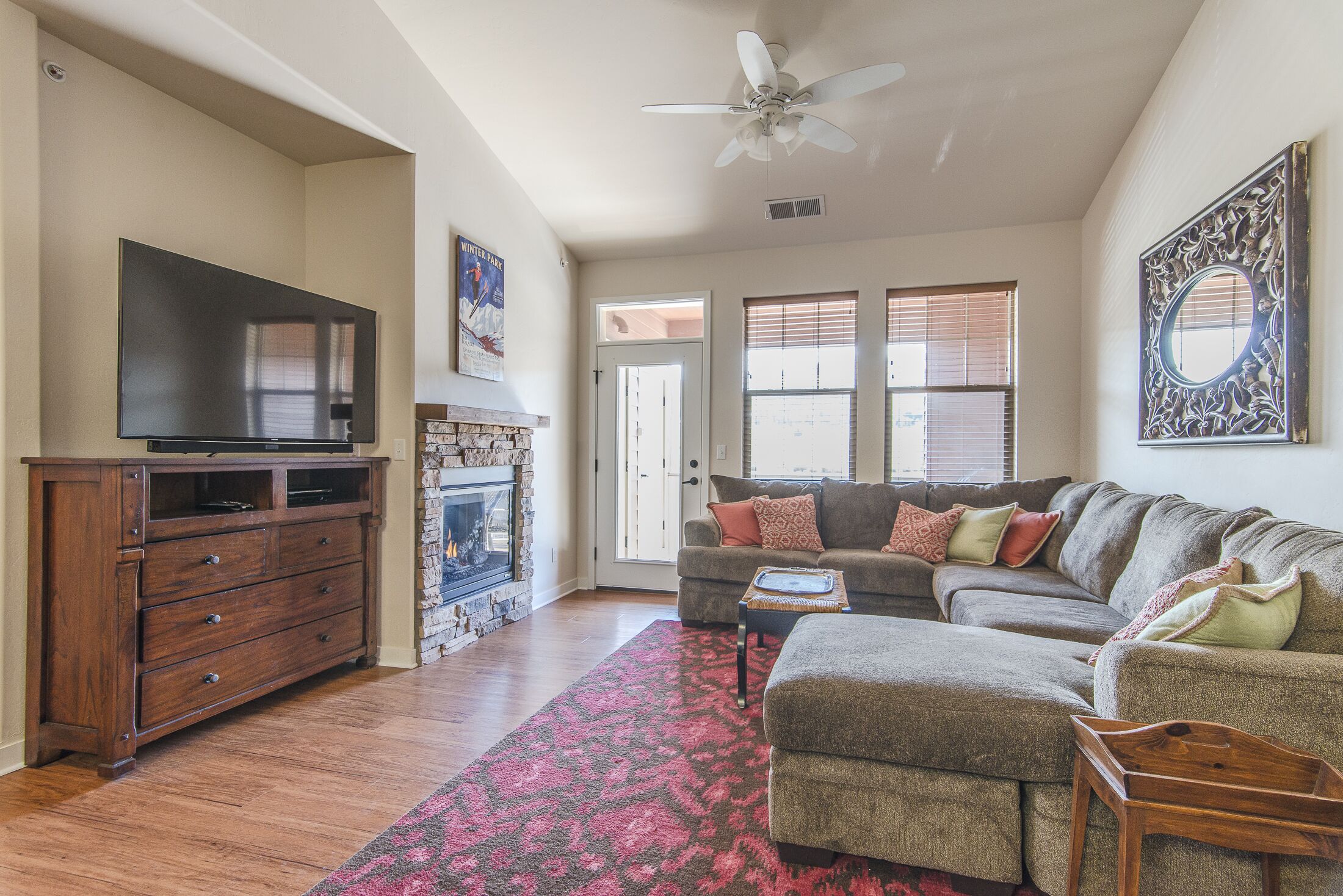 Top Floor Condo in Granby Ranch! Pool & hot tub Access! Detached 1 car garage