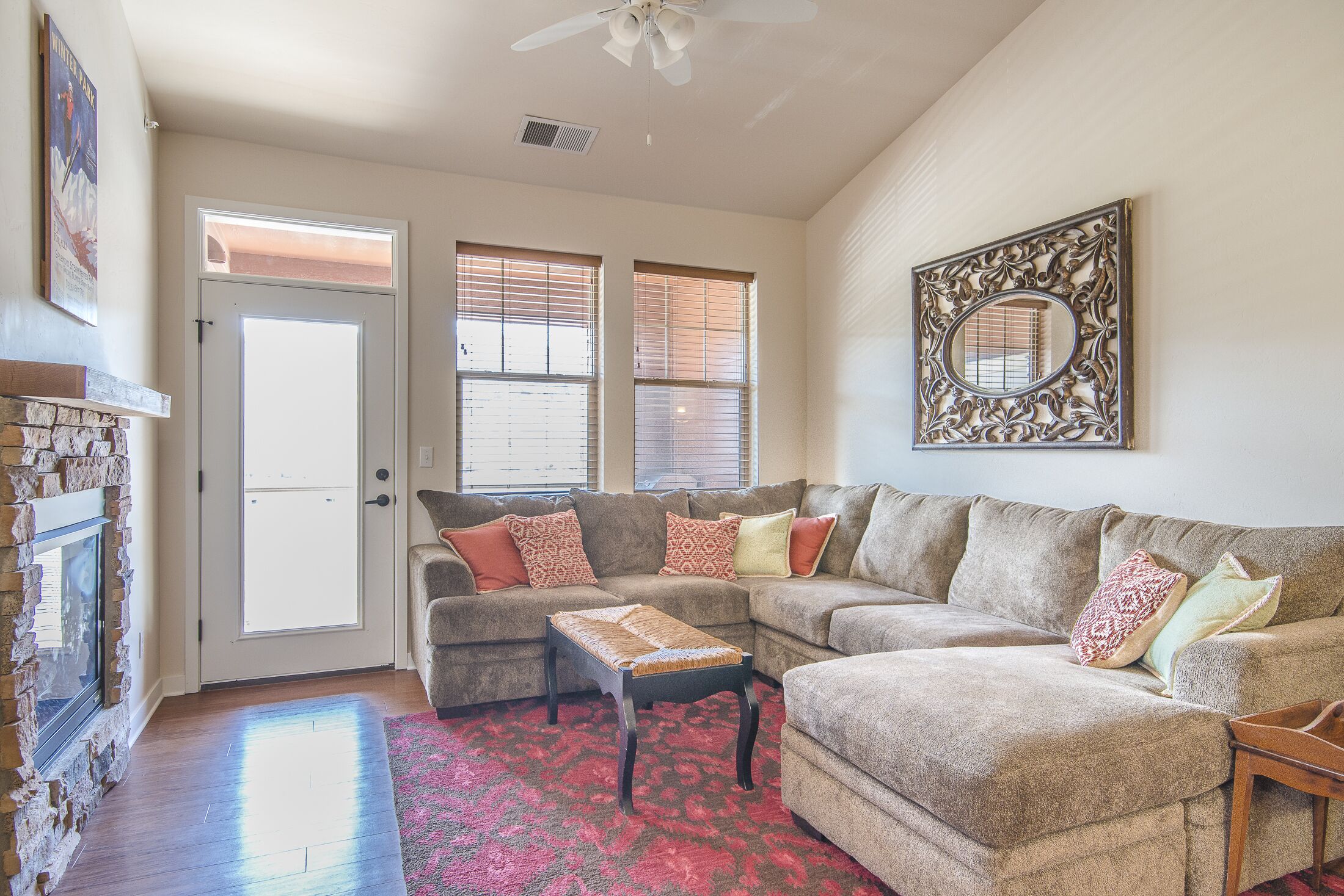 Top Floor Condo in Granby Ranch! Pool & hot tub Access! Detached 1 car garage