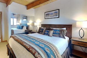 3 habitaciones, tabla de planchar con plancha, cuna de viaje y internet