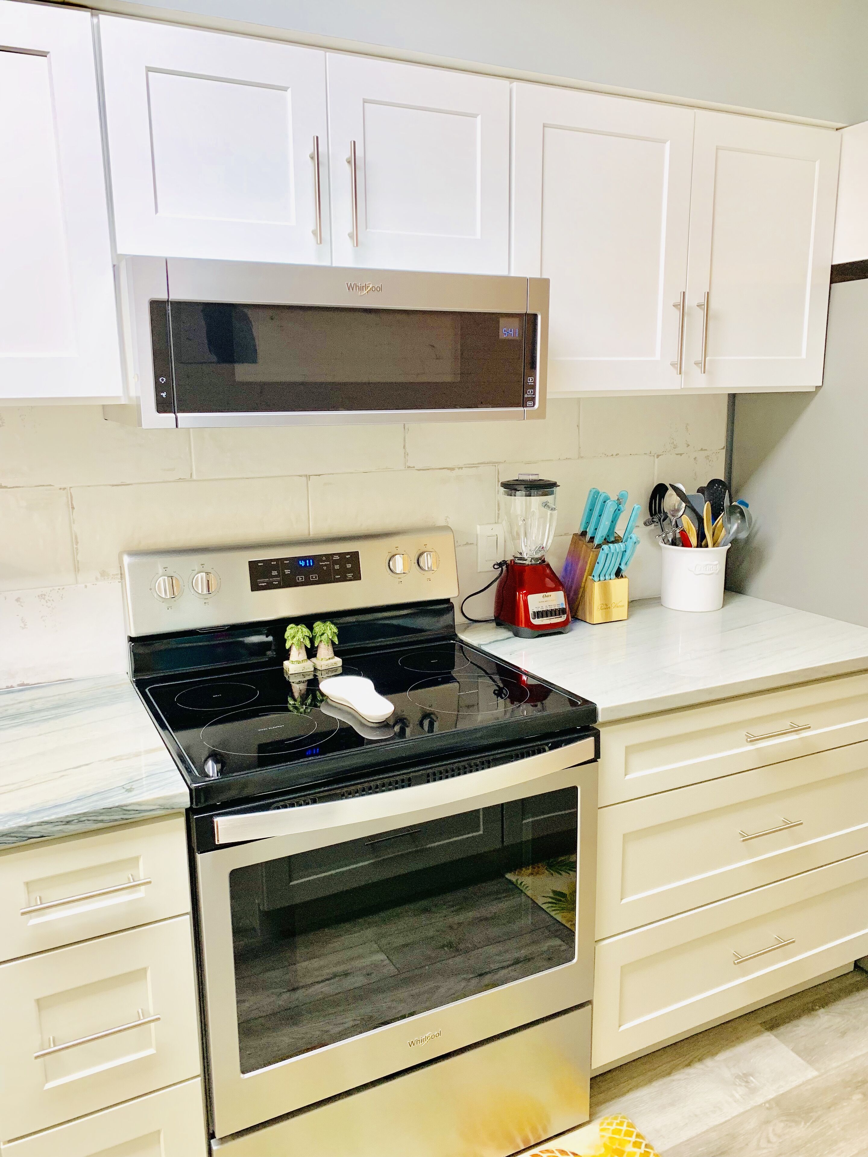 Newly renovated, 3 bedroom luxury condo directly on the Gulf of Mexico. 