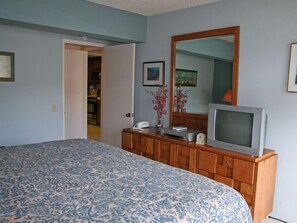 1 bedroom, iron/ironing board, travel crib, WiFi