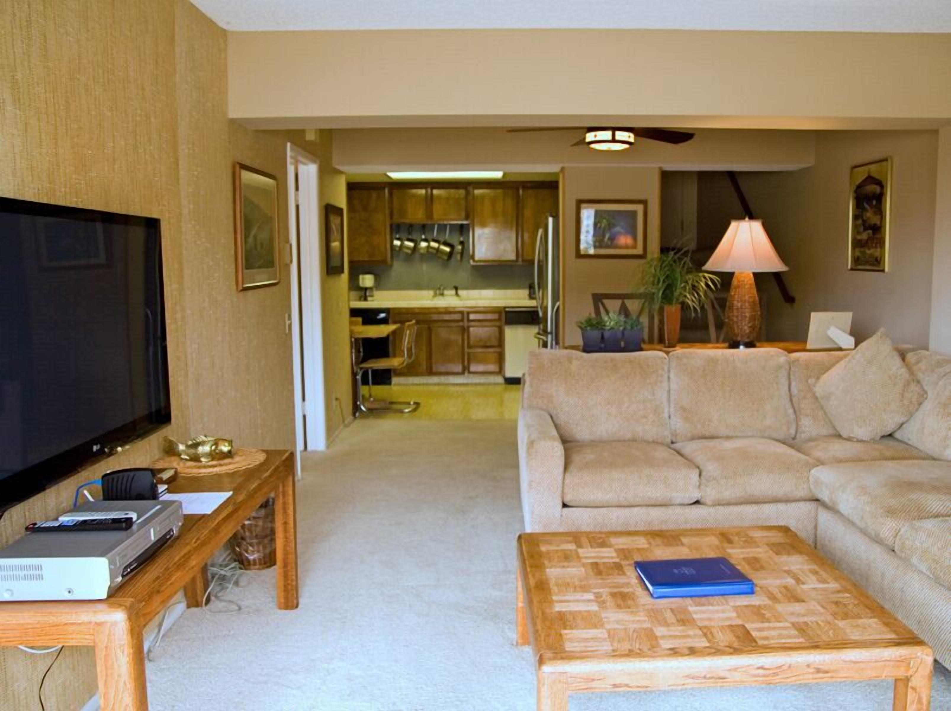 C59: Cozy Condo, Balcony with Hillside & Ocean Views, 30 Mooring Available - Bah