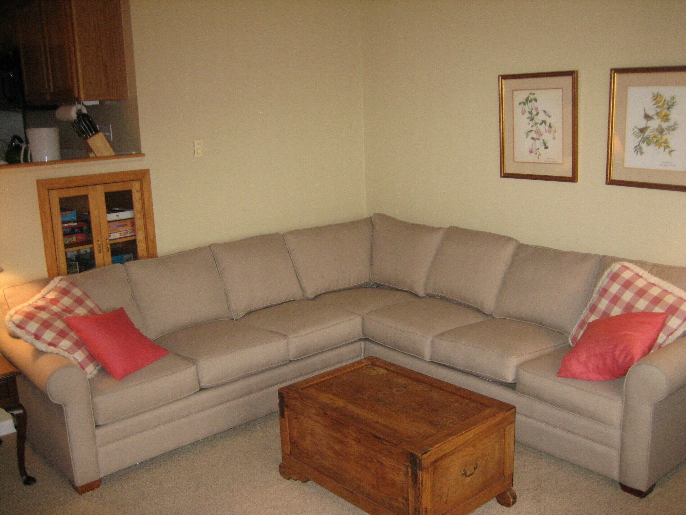 Safe, Secure, Super Clean Rural Retreat with Top of Mountain Views