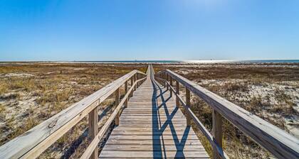 Dauphin Island Beach Club 304 Beautiful Views in a Well-Appointed Condo!!
