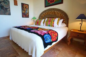 1 habitación, escritorio, tabla de planchar con plancha y wifi gratis 