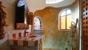 A bathroom with a checkered sink, a mirror, and a ladder. - Private Dipping Pool. Ocean Views. (Casita #4) (Sayulita)