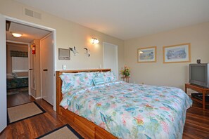 2 bedrooms, iron/ironing board, travel cot, WiFi