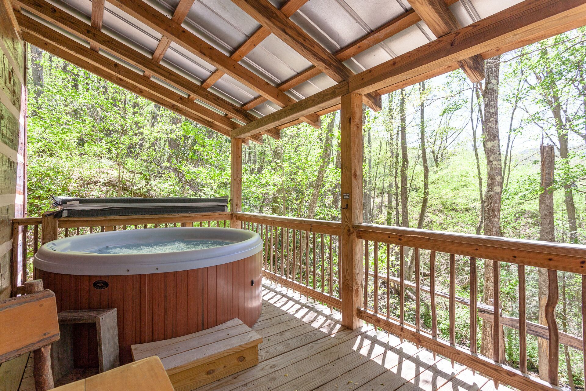 Outdoor spa tub