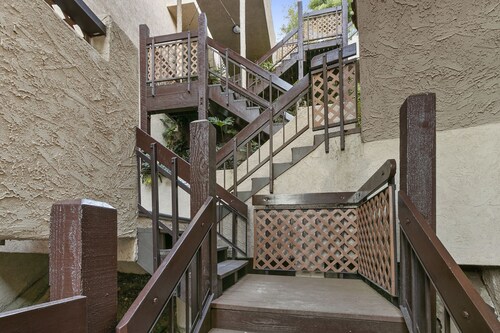 C54: 2 Bedroom, 2 Bath Condo, Balcony with Views, Pool, BBQ