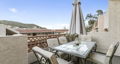 C54: 2 Bedroom, 2 Bath Condo, Balcony with Views, Pool, BBQ