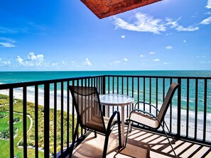 Property grounds - Madeira Towers 601 Beach front with spectacular views (Madeira Beach)