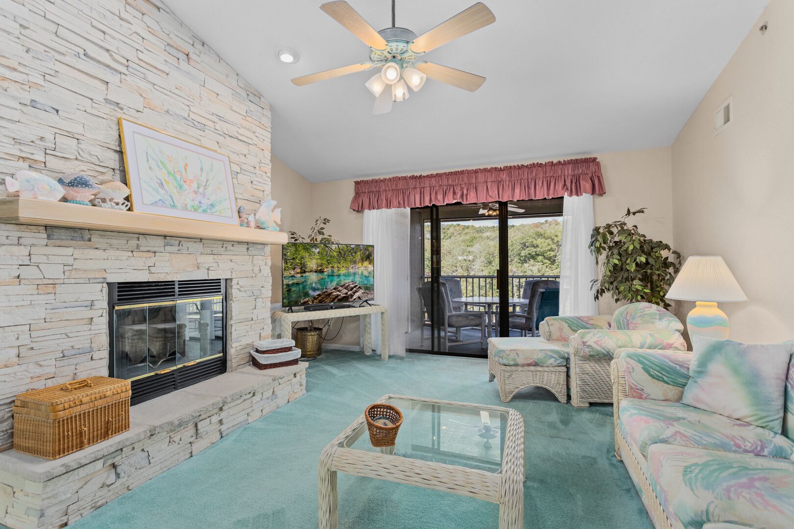 Lazy Days T-12 - Spacious Waterfront Condo!