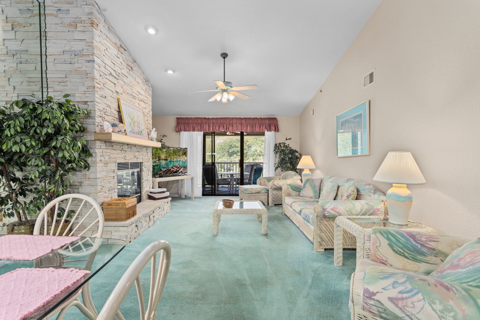 Lazy Days T-12 - Spacious Waterfront Condo!