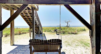 Southwind II: Tastefully decorated condo on Pamlico Sound.
