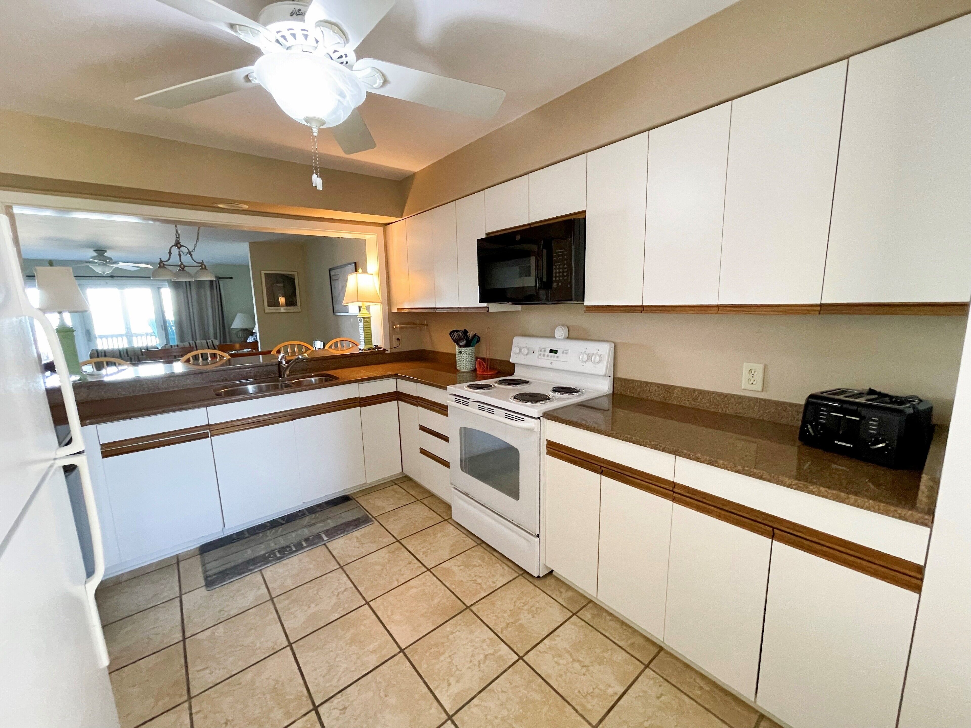 Southwind II: Tastefully decorated condo on Pamlico Sound.