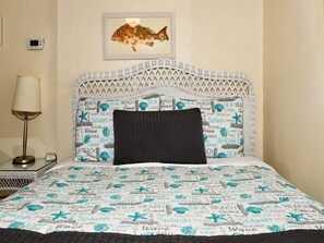 1 habitación, tabla de planchar con plancha, internet y ropa de cama