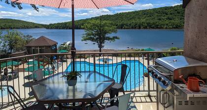 Ooh La La. Big Boulder SKI 🎿, Beach🌴, Hiking, Biking, Lake activities