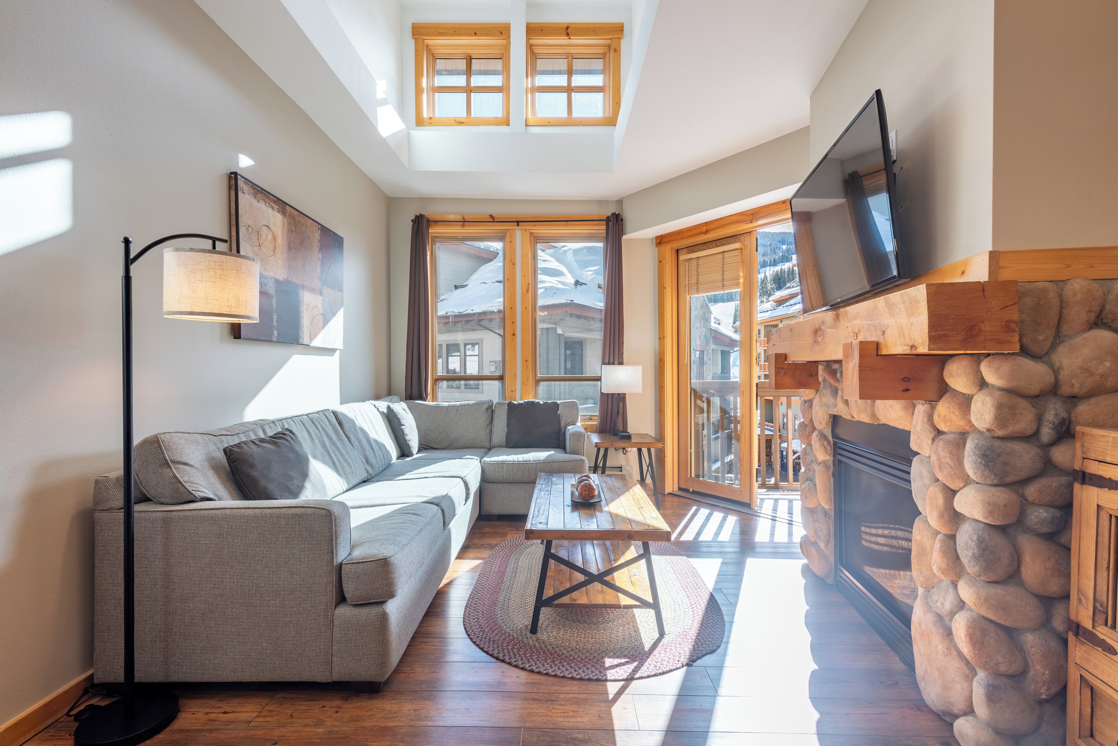 Fernseher, Kamin, Netflix, Streaming-Dienste