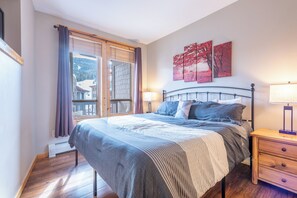 1 bedroom, iron/ironing board, free WiFi, bed sheets