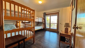 7 habitaciones, escritorio, wifi gratis y ropa de cama 