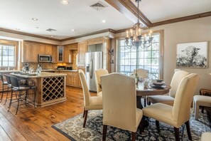 Unclassified image, 5 of 41, button