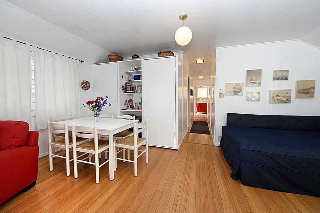 219cl: Maggies Independence Cottage, 2 Blocks From Downtown, Wifi, Bbq - 219 Cla - Avalon, CA
