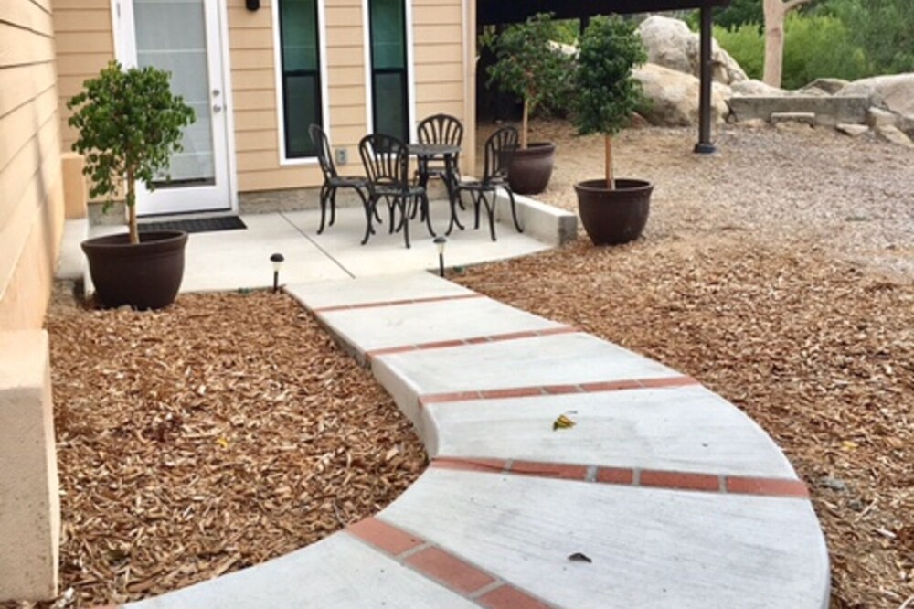 Beautiful NEW One Bedroom Studio in San Diego (Mt. Helix)