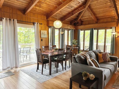 Bedrooms 4, Bathrooms 2, Sleeps 10