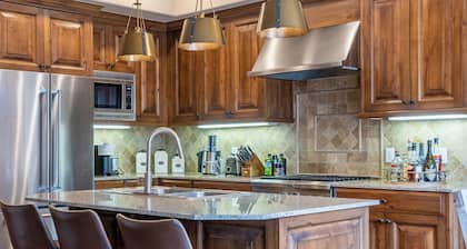 Skiview Townhome 1B - Centralized Ketchum Vacation Pad