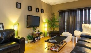 Smart TV, videoteca y estéreo 