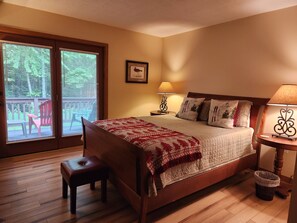 4 bedrooms, WiFi, bed sheets - O14 Slopeside Bretton Woods cottage with AC, patio and private yard, walk to slopes, dog friendly! (Bretton Woods)