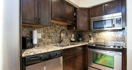 3 bd/3 ba w/ views ski in/out
