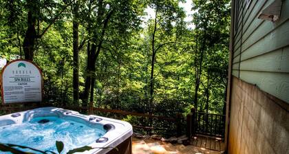 MonTreat Yourself | Luxurious Mountain Escape with Hot Tub and Game Room