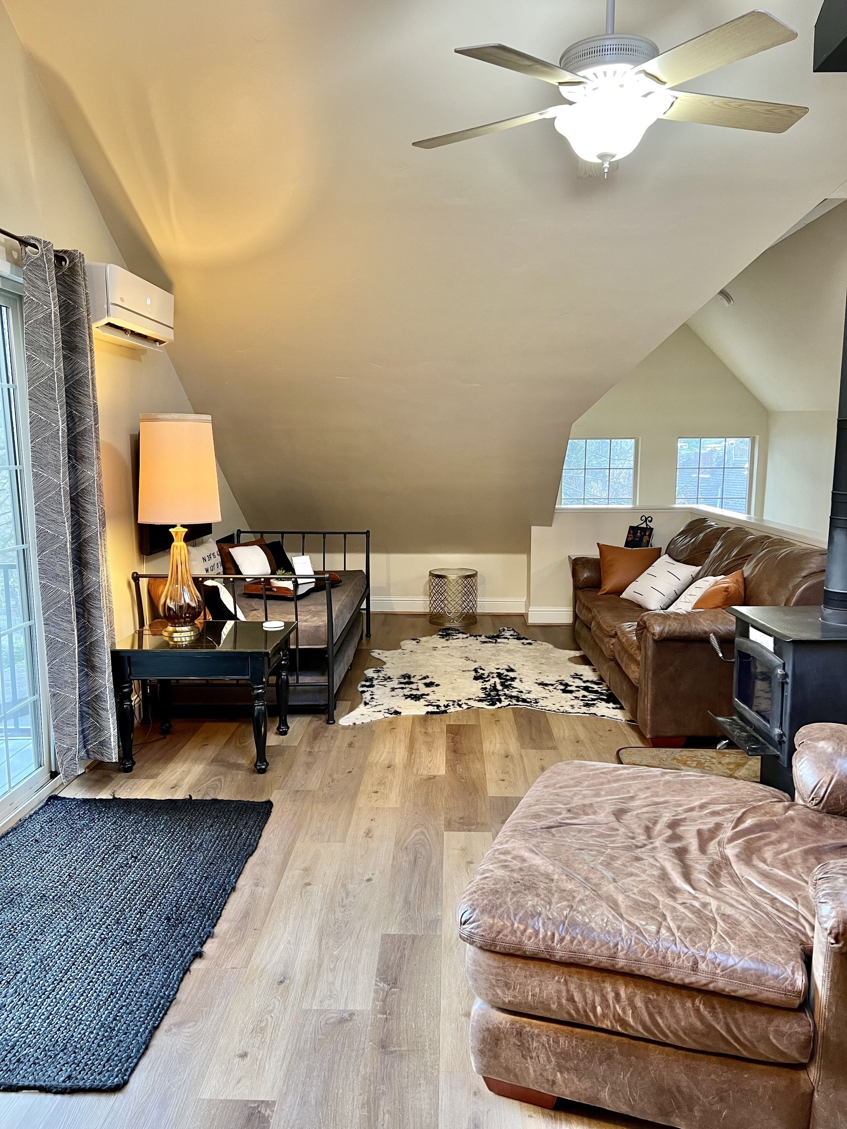 Walk-to Nevada City Sweet 1-Bedroom Home