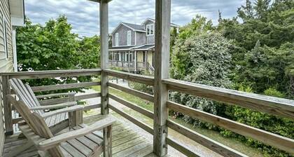 Susan's Island Villa: Condo convenient to restaurants and shops.