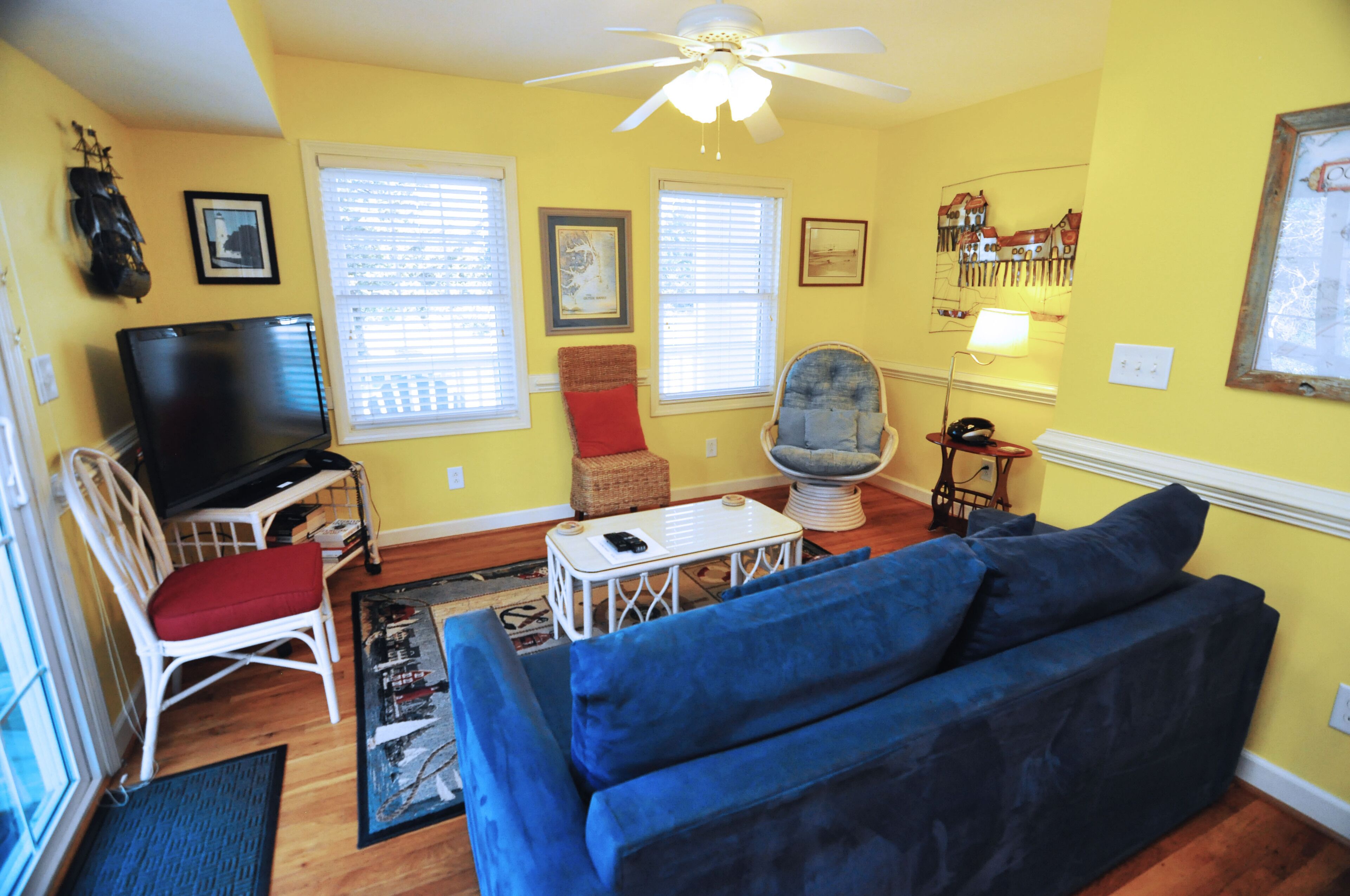 Susan's Island Villa:  Condo convenient to restaurants and shops.