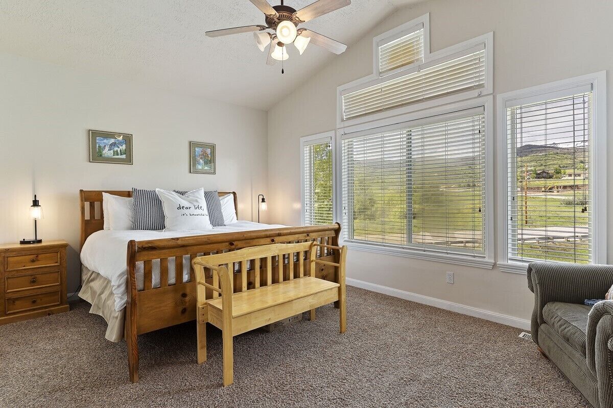 2 Bedroom Condo Vacation Rental in Huntsville, Utah LS18