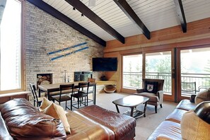 TV, fireplace, DVD player, ping pong