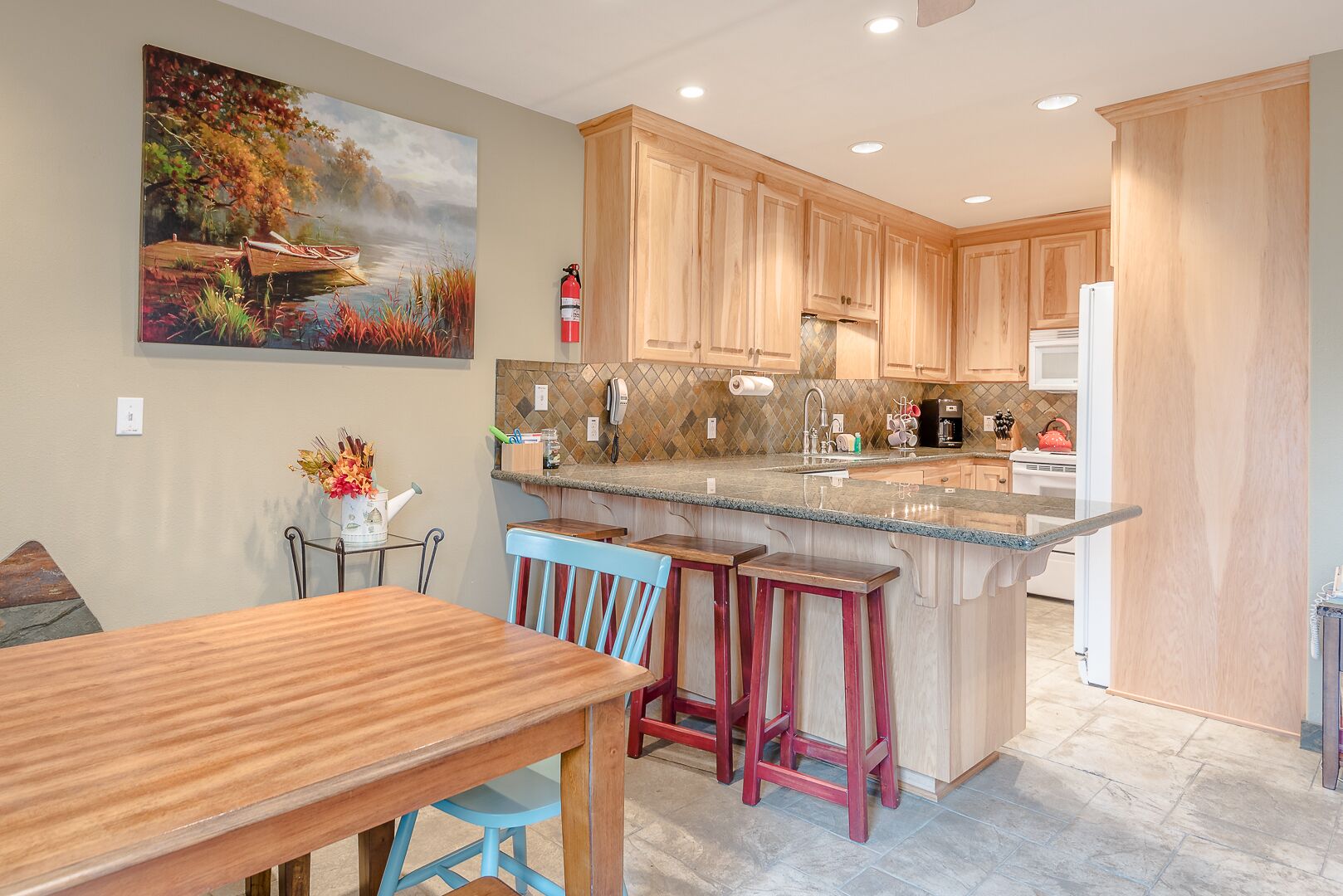 Alpine Villa Condo 24 - Snug as a Bug in this Homey Remodeled Pad